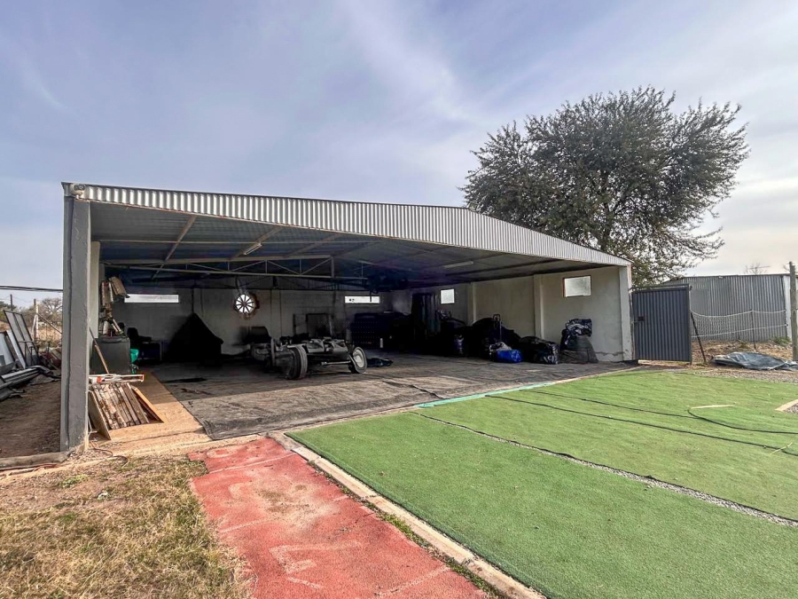 4 Bedroom Property for Sale in Haaskraal A H North West